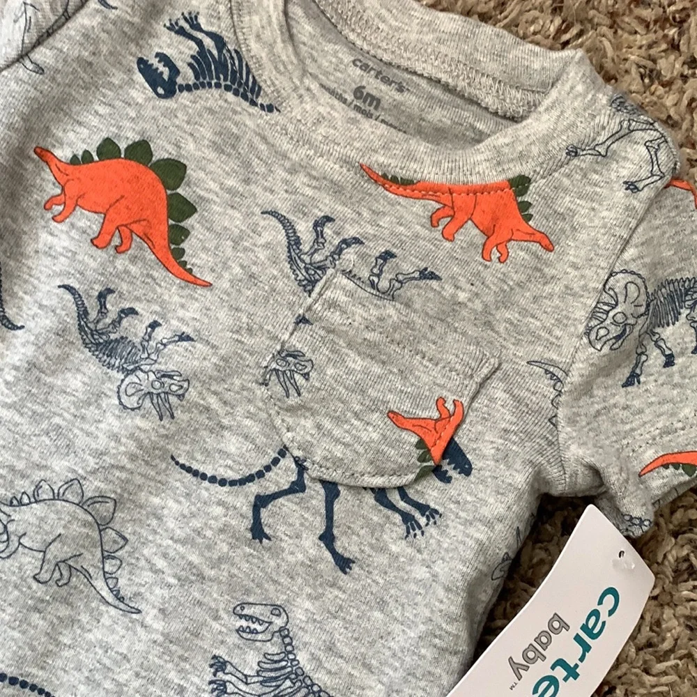 Carter’s 2-Piece Dinosaur Outfit